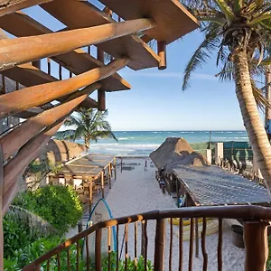 playa-canek-hotel-spa-boutique.quintano-roohotels.com/